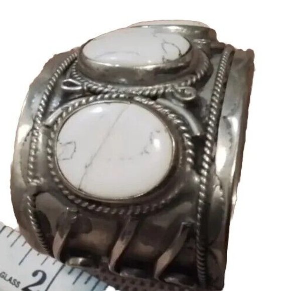 buffalo White cuff bracelet Mexico Silver Signed Broken Stones And Bent In - Picture 5 of 5